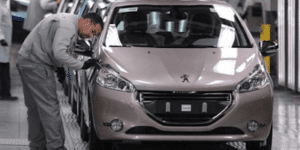 شركة بيجو سيتروين Peugeot Citroen تعلن عن حملة توظيف 220 عامل وعاملة بعدة مدن